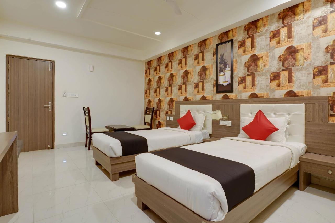 Townhouse Oak Sri Simran Park Hotel Near Secunderabad Railway Station ハイデラバード エクステリア 写真