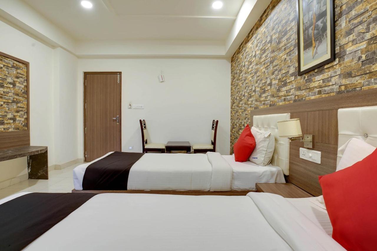 Townhouse Oak Sri Simran Park Hotel Near Secunderabad Railway Station ハイデラバード エクステリア 写真