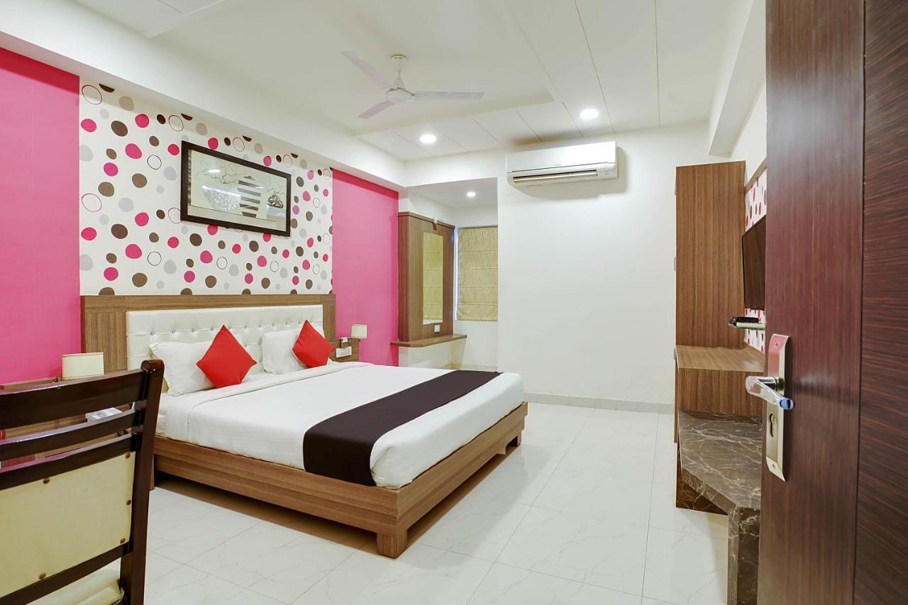 Townhouse Oak Sri Simran Park Hotel Near Secunderabad Railway Station ハイデラバード エクステリア 写真