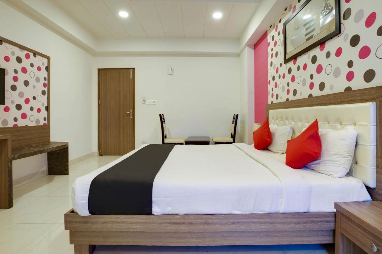 Townhouse Oak Sri Simran Park Hotel Near Secunderabad Railway Station ハイデラバード エクステリア 写真